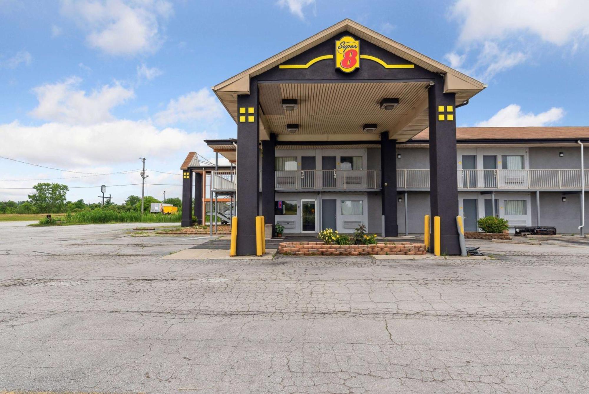 Super 8 By Wyndham Millbury/Toledo Hotel Kültér fotó