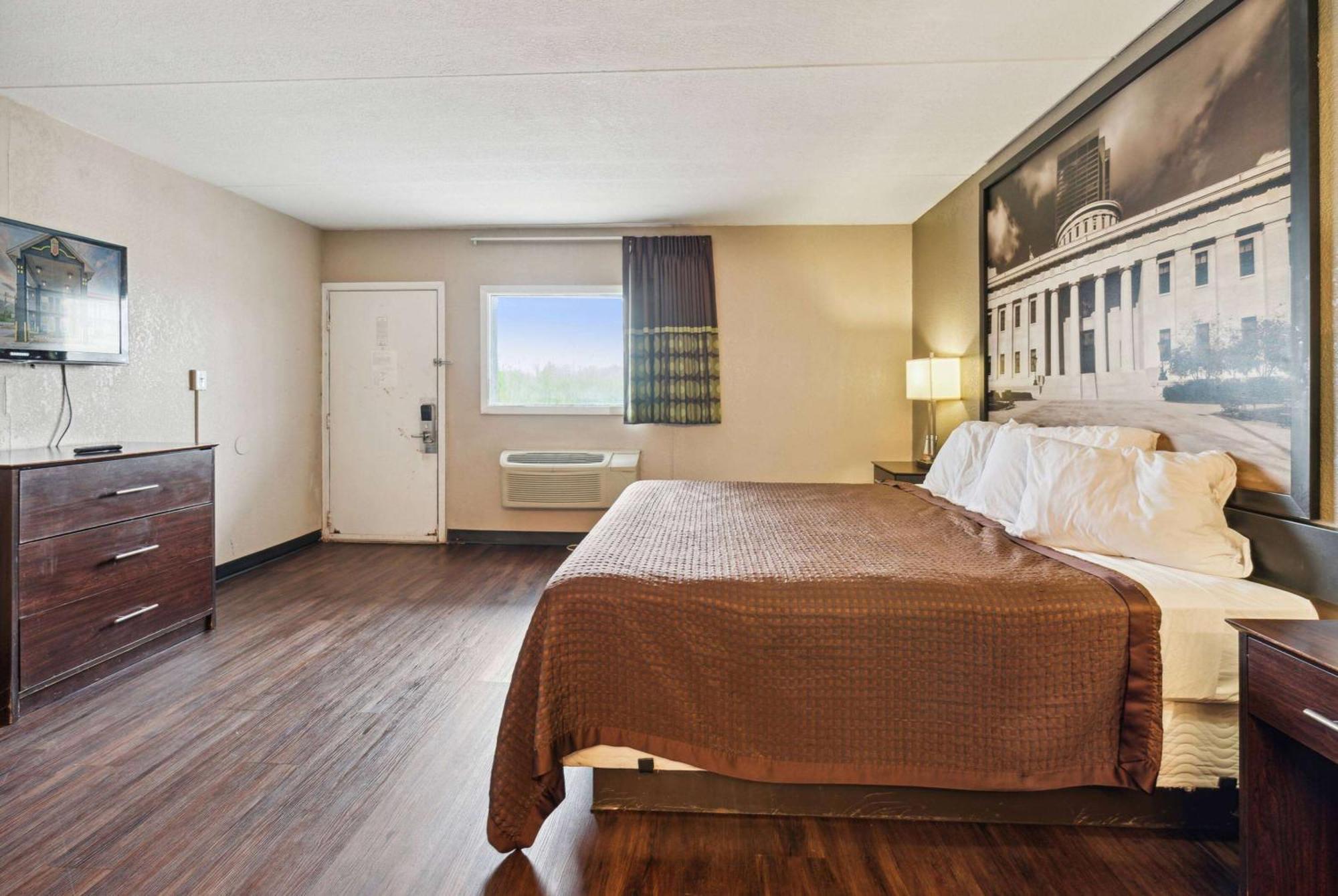 Super 8 By Wyndham Millbury/Toledo Hotel Kültér fotó
