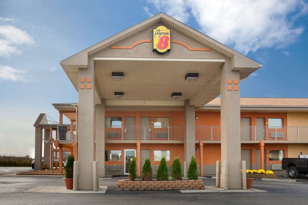 Super 8 By Wyndham Millbury/Toledo Hotel Kültér fotó